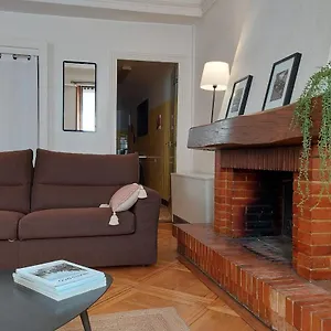 Le Vintage - En Plein Coeur De La Vieille Annecy